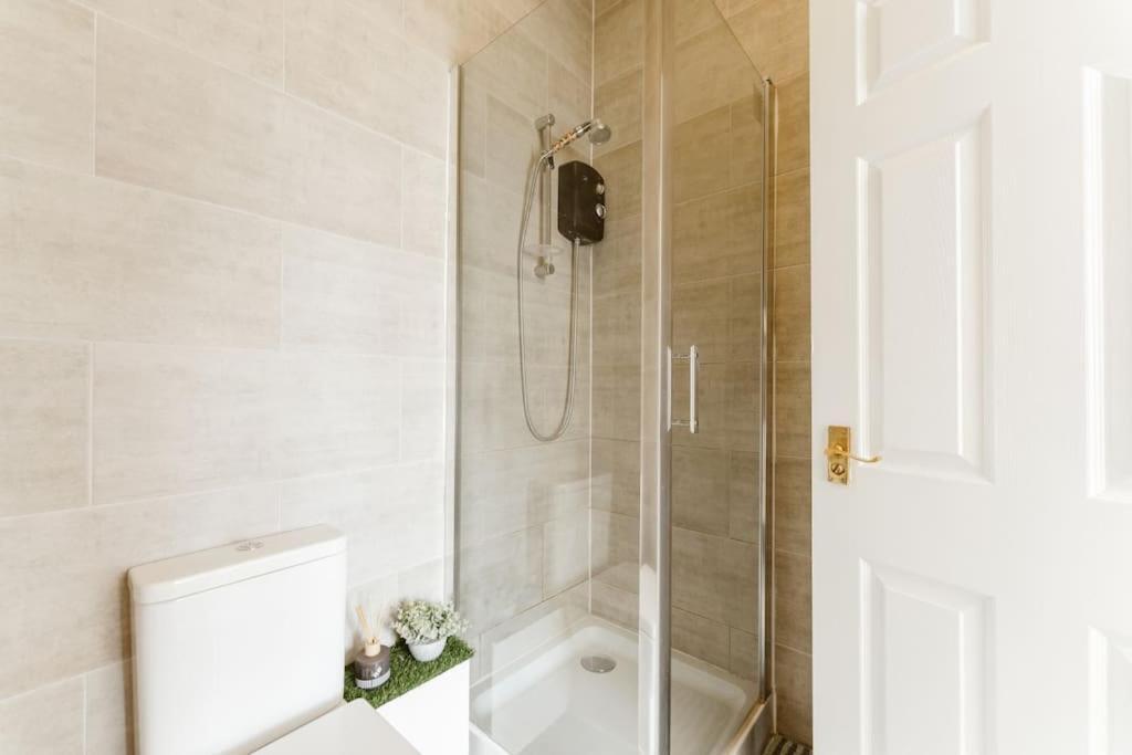 Spacious Ensuite Room Near Top Tourist Attractions Londres Exterior foto